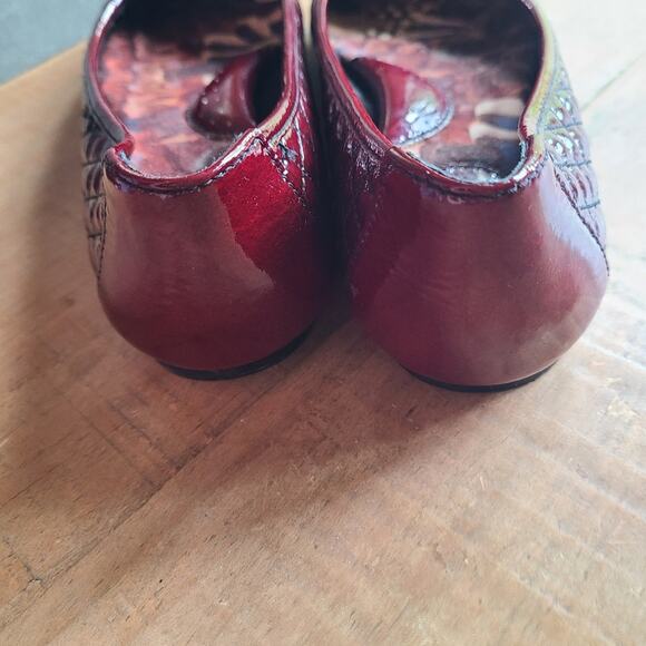Born Cap Toe Patent Leather Red Burgundy Ballet Flats with Floral Lining Sz 7/38 - Picture 4 of 6